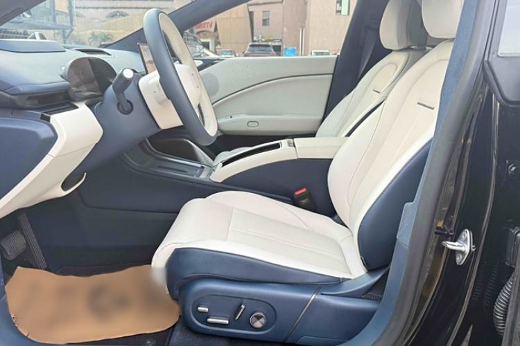 Used Zeekr 007 2025 Rear-Drive Intelligent Driving Version 75 kWh Interior 1