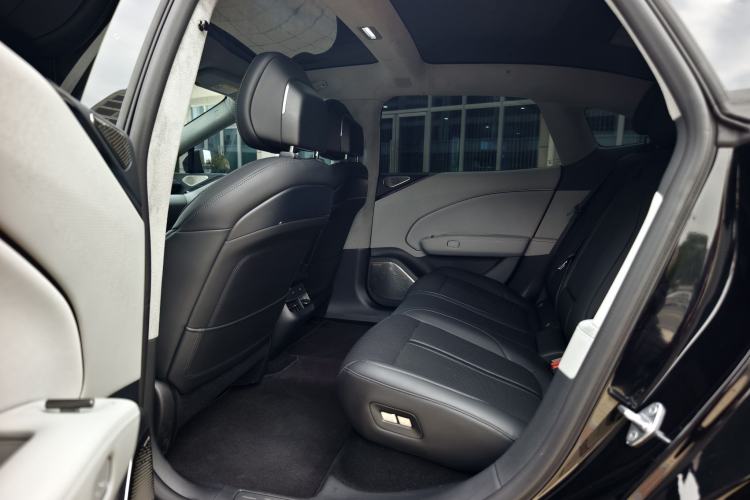 Used Zeekr 007 2025 Long-Range Rear-Wheel-Drive Intelligent Driving Version 100 kWh Interior 2