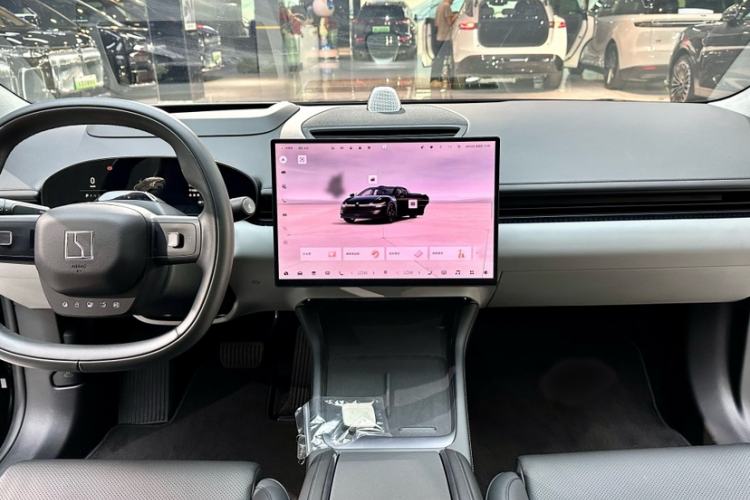 Used Zeekr 007 2025 Long-Range Rear-Wheel-Drive Intelligent Driving Version 100 kWh Interior 2