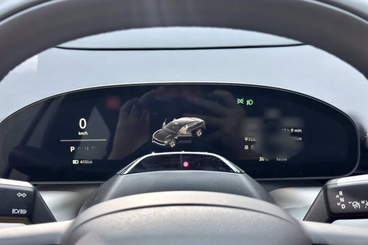 Used Zeekr 007 2025 Long-Range Rear-Wheel-Drive Intelligent Driving Version 100 kWh Interior 3