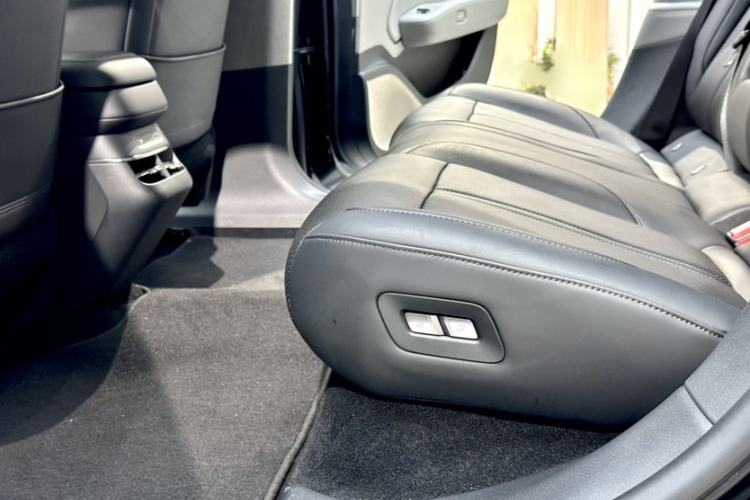 Used Zeekr 007 2025 Long-Range Rear-Wheel-Drive Intelligent Driving Version 100 kWh Interior 4