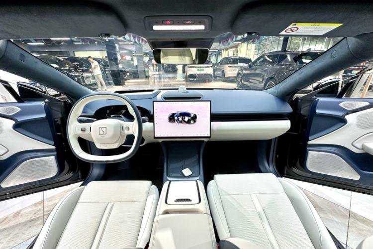 Used Zeekr 007 2025 Long-Range Rear-Wheel-Drive Intelligent Driving Version 100 kWh Interior 5
