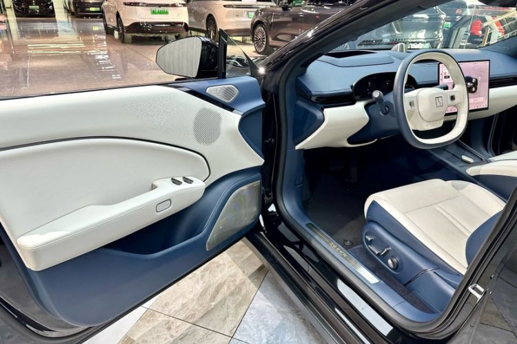 Used Zeekr 007 2025 Long-Range Rear-Wheel-Drive Intelligent Driving Version 100 kWh Interior 8