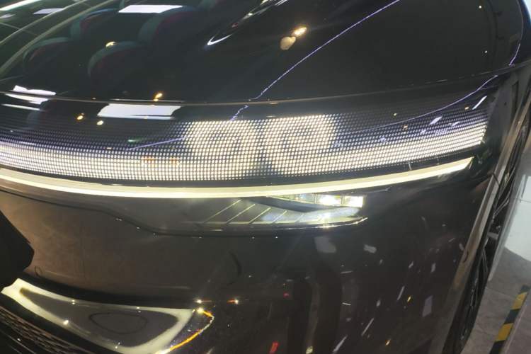 Used Zeekr 007 2025 Long-Range Rear-Wheel-Drive Intelligent Driving Version 100 kWh Left Front Headlight