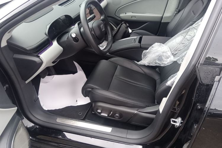 Used Zeekr 007 2025 Long-Range Rear-Wheel-Drive Intelligent Driving Version 100 kWh Left Front Seat