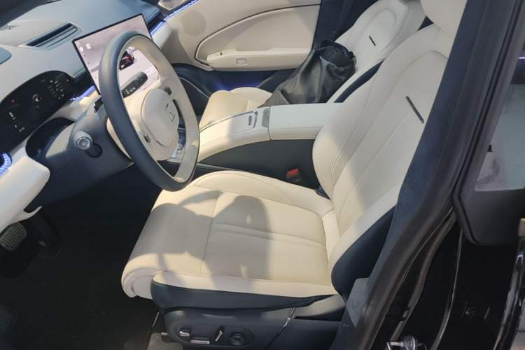 Used Zeekr 007 2025 Long-Range Rear-Wheel-Drive Intelligent Driving Version 100 kWh Left Front Seat
