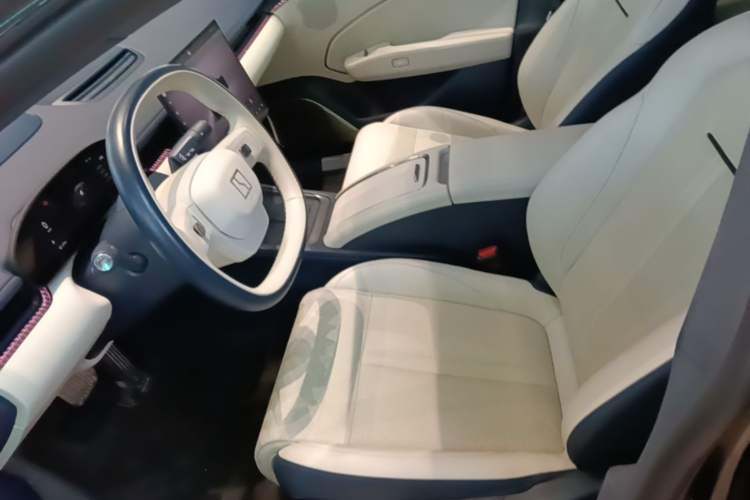 Used Zeekr 007 2025 Long-Range Rear-Wheel-Drive Intelligent Driving Version 100 kWh Left Front Seat