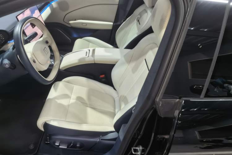 Used Zeekr 007 2025 Long-Range Rear-Wheel-Drive Intelligent Driving Version 100 kWh Left Front Seat