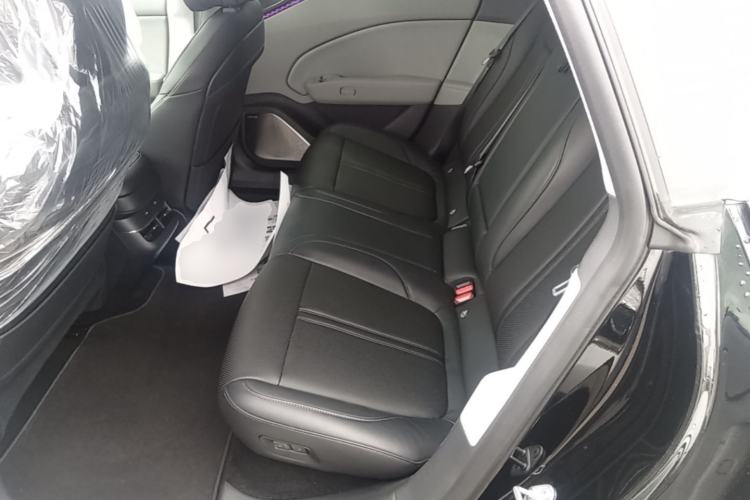 Used Zeekr 007 2025 Long-Range Rear-Wheel-Drive Intelligent Driving Version 100 kWh Left Rear Seat