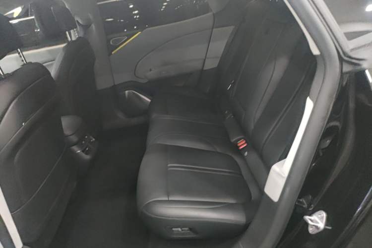 Used Zeekr 007 2025 Long-Range Rear-Wheel-Drive Intelligent Driving Version 100 kWh Left Rear Seat