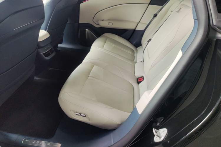 Used Zeekr 007 2025 Rear-Drive Intelligent Driving Version 75 kWh Left Rear Seat