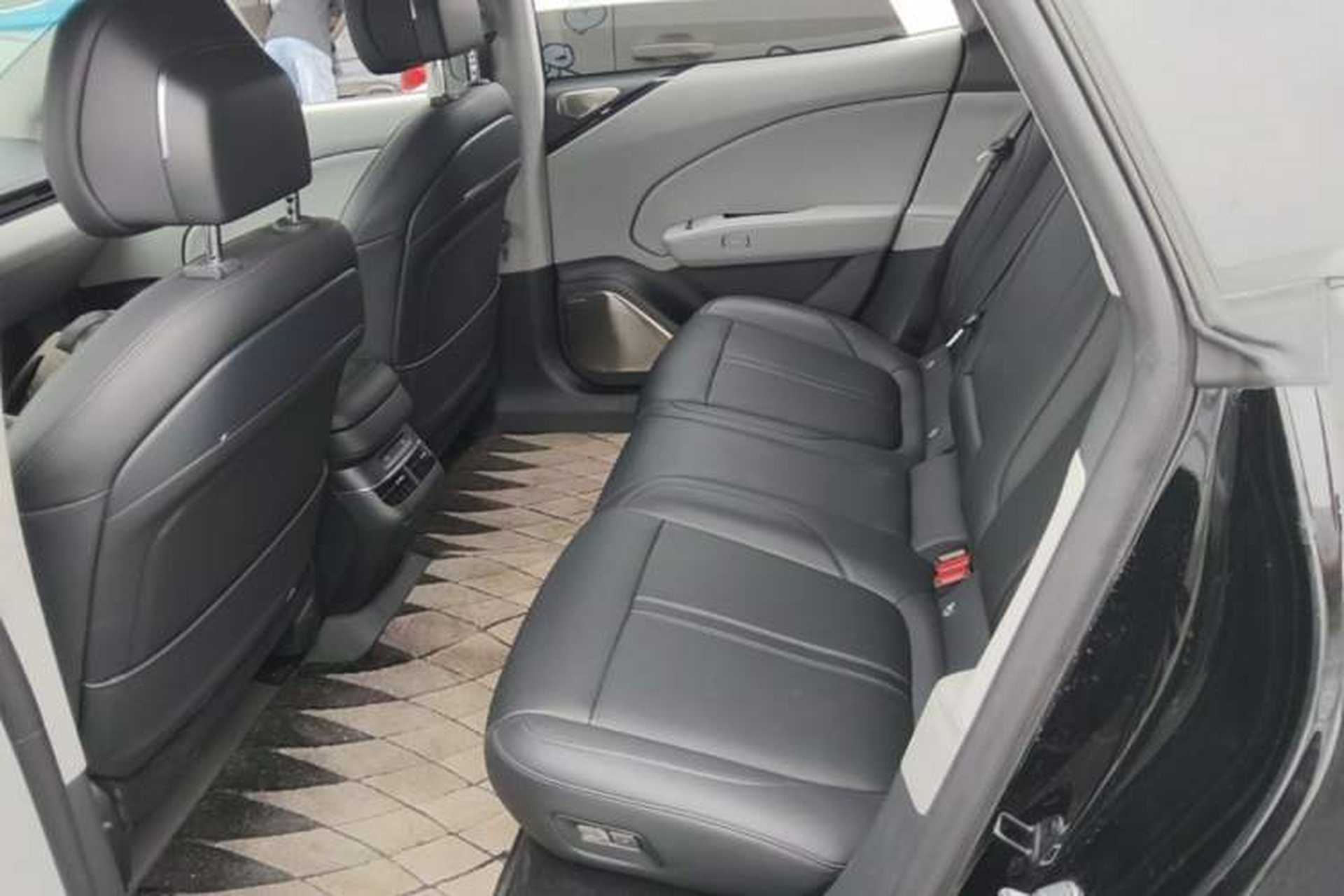 Used Zeekr 007 2025 Rear-Drive Intelligent Driving Version 75 kWh Left Rear Seat