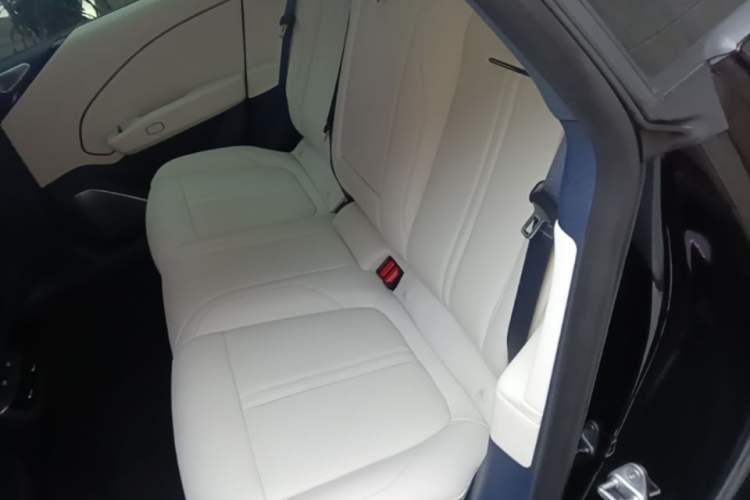 Used Zeekr 007 2025 Long-Range Rear-Wheel-Drive Intelligent Driving Version 100 kWh Left Rear Seat