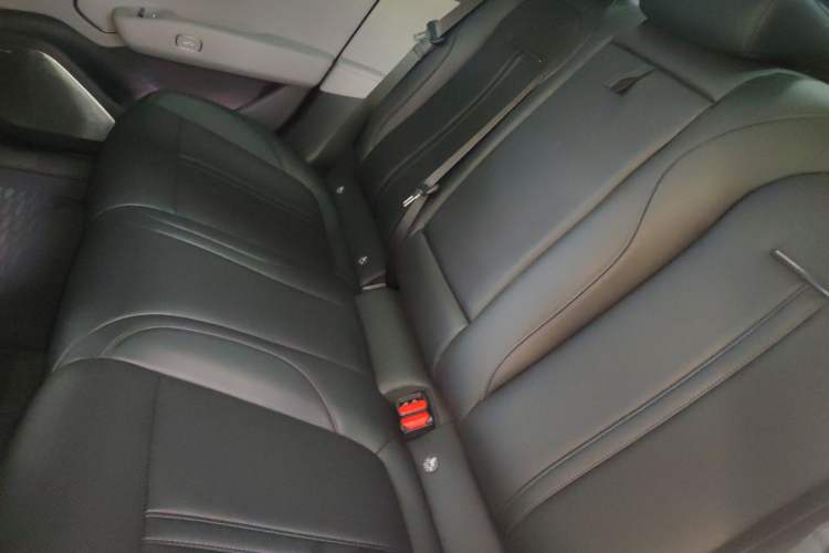 Used Zeekr 007 2025 Rear-Drive Intelligent Driving Version 75 kWh Left Rear Seat