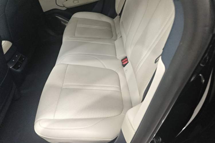 Used Zeekr 007 2025 Rear-Drive Intelligent Driving Version 75 kWh Left Rear Seat