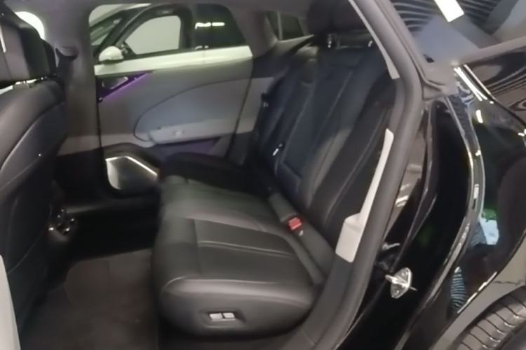 Used Zeekr 007 2025 Four-Wheel Drive Intelligent Driving Version 75 kWh Left Rear Seat