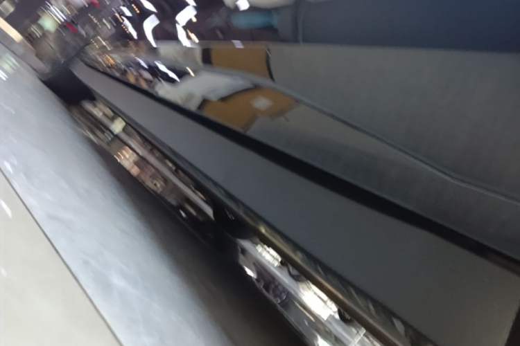 Used Zeekr 007 2025 Long-Range Rear-Wheel-Drive Intelligent Driving Version 100 kWh Left Side Sill