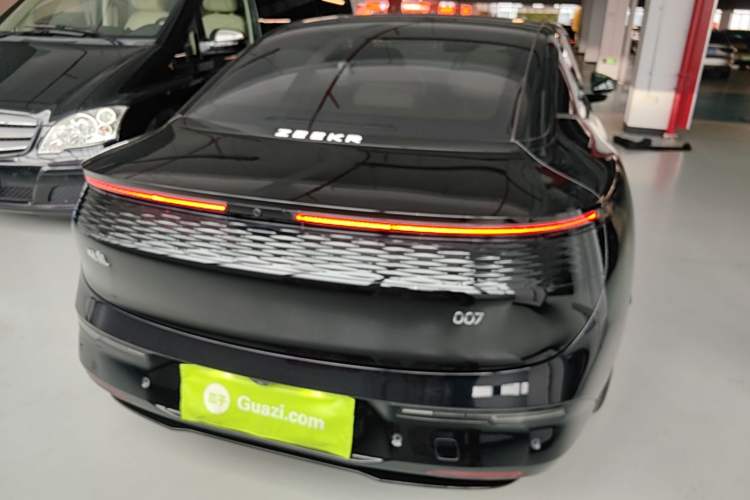 Used Zeekr 007 2025 Long-Range Rear-Wheel-Drive Intelligent Driving Version 100 kWh Rear