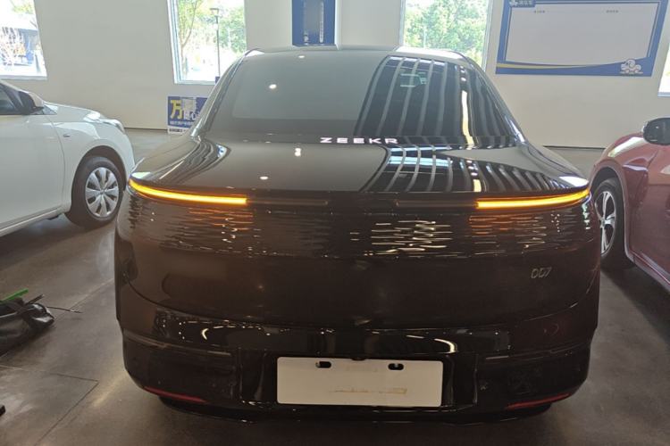 Used Zeekr 007 2025 Long-Range Rear-Wheel-Drive Intelligent Driving Version 100 kWh Rear