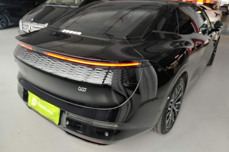 Used Zeekr 007 2025 Long-Range Rear-Wheel-Drive Intelligent Driving Version 100 kWh Rear Right 45 Deg