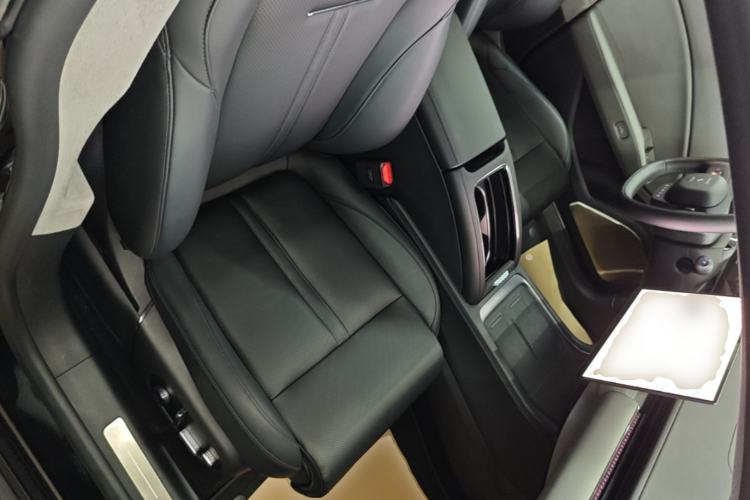 Used Zeekr 007 2025 Long-Range Rear-Wheel-Drive Intelligent Driving Version 100 kWh Right Front Seat