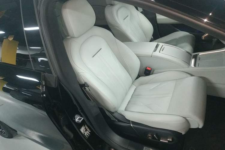 Used Zeekr 007 2025 Long-Range All-Wheel-Drive Intelligent Driving Version 100 kWh Right Front Seat