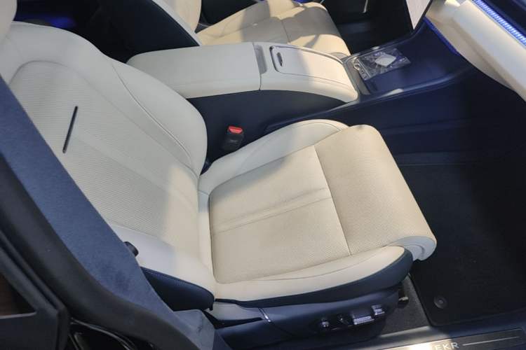 Used Zeekr 007 2025 Long-Range Rear-Wheel-Drive Intelligent Driving Version 100 kWh Right Front Seat