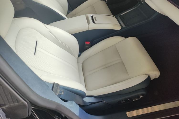 Used Zeekr 007 2025 Long-Range Rear-Wheel-Drive Intelligent Driving Version 100 kWh Right Front Seat