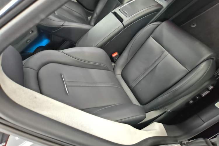 Used Zeekr 007 2025 Long-Range Rear-Wheel-Drive Intelligent Driving Version 100 kWh Right Front Seat