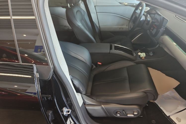 Used Zeekr 007 2025 Long-Range Rear-Wheel-Drive Intelligent Driving Version 100 kWh Right Front Seat