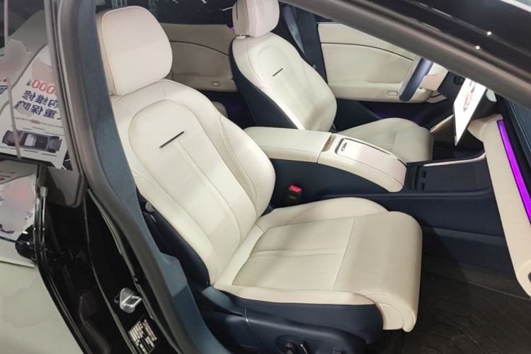 Used Zeekr 007 2025 Rear-Drive Intelligent Driving Version 75 kWh Right Front Seat
