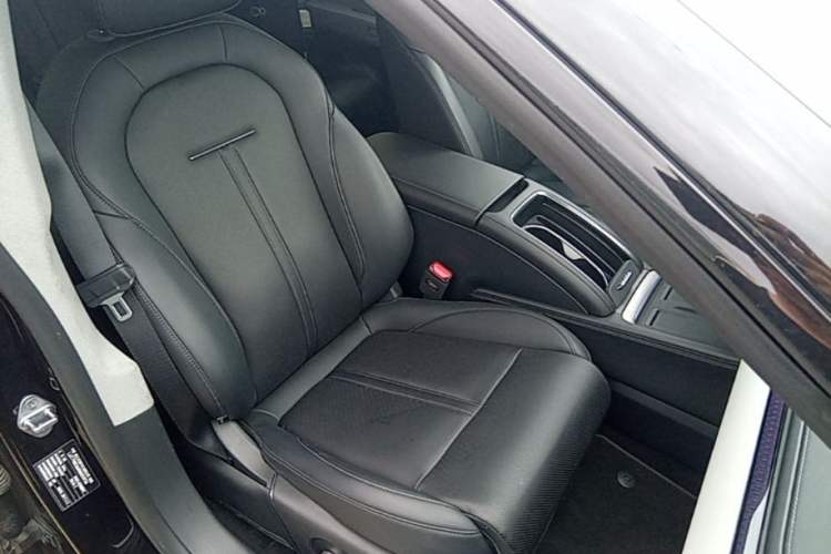 Used Zeekr 007 2025 Long-Range Rear-Wheel-Drive Intelligent Driving Version 100 kWh Right Front Seat
