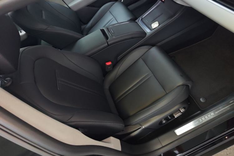 Used Zeekr 007 2025 Long-Range Rear-Wheel-Drive Intelligent Driving Version 100 kWh Right Front Seat