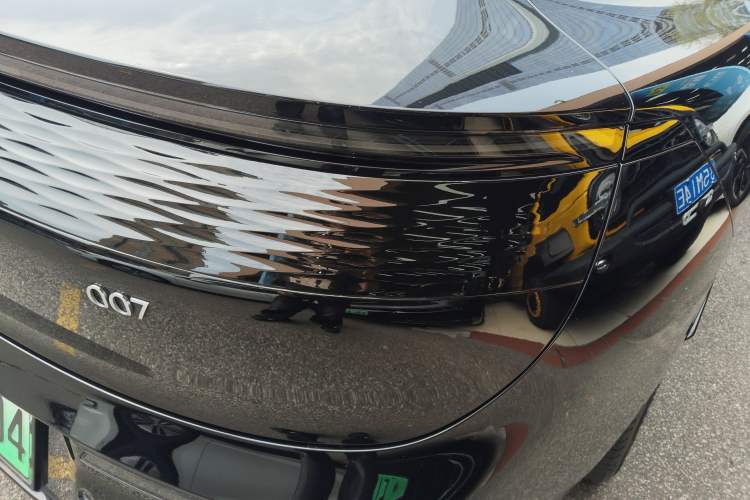 Used Zeekr 007 2025 Long-Range Rear-Wheel-Drive Intelligent Driving Version 100 kWh Right Rear Taillight