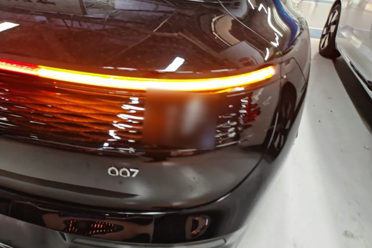 Used Zeekr 007 2025 Long-Range Rear-Wheel-Drive Intelligent Driving Version 100 kWh Right Rear Taillight