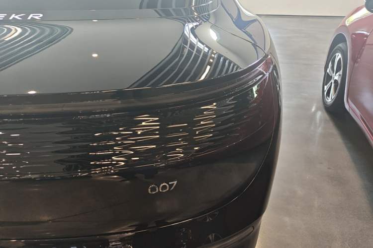 Used Zeekr 007 2025 Long-Range Rear-Wheel-Drive Intelligent Driving Version 100 kWh Right Rear Taillight