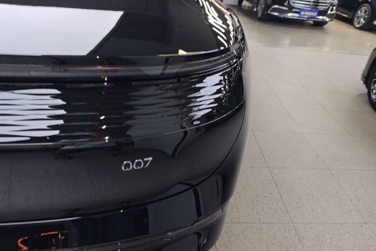 Used Zeekr 007 2025 Long-Range Rear-Wheel-Drive Intelligent Driving Version 100 kWh Right Rear Taillight