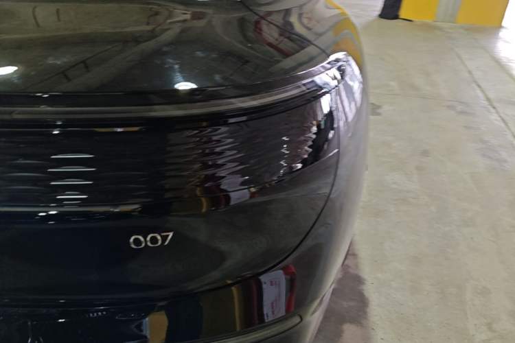 Used Zeekr 007 2025 Long-Range Rear-Wheel-Drive Intelligent Driving Version 100 kWh Right Rear Taillight