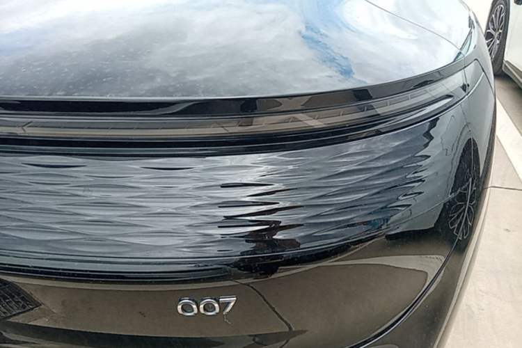 Used Zeekr 007 2025 Long-Range Rear-Wheel-Drive Intelligent Driving Version 100 kWh Right Rear Taillight