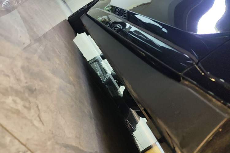 Used Zeekr 007 2025 Long-Range Rear-Wheel-Drive Intelligent Driving Version 100 kWh Right Side Sill