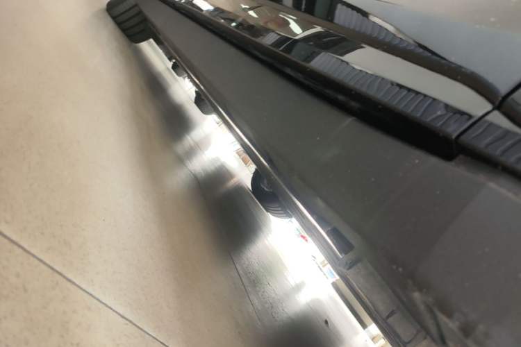 Used Zeekr 007 2025 Long-Range Rear-Wheel-Drive Intelligent Driving Version 100 kWh Right Side Sill