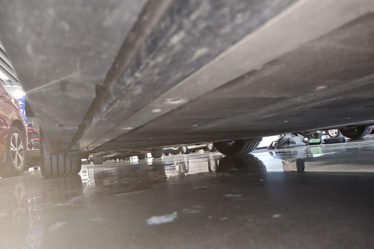Used Zeekr 007 2025 Long-Range Rear-Wheel-Drive Intelligent Driving Version 100 kWh Right Side Sill