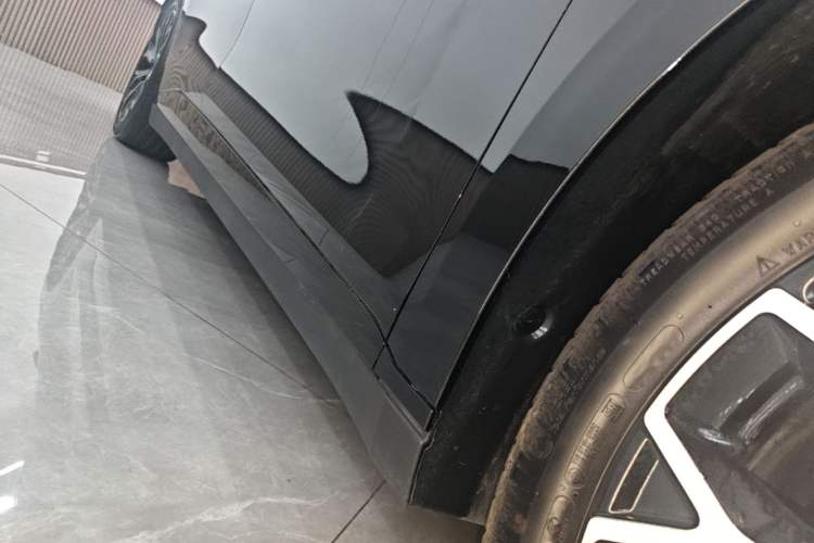 Used Zeekr 007 2025 Rear-Drive Intelligent Driving Version 75 kWh Right Side Sill