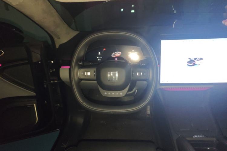 Used Zeekr 007 2025 Rear-Drive Intelligent Driving Version 75 kWh Steering Wheel