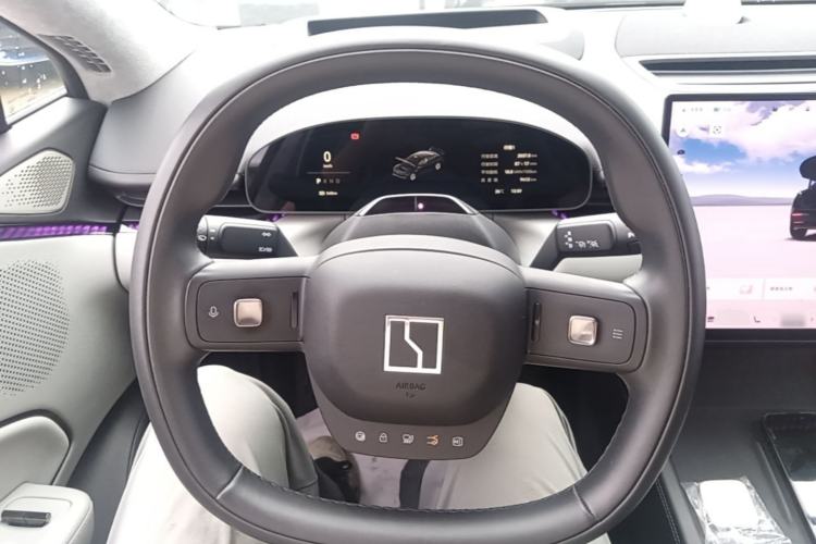 Used Zeekr 007 2025 Long-Range Rear-Wheel-Drive Intelligent Driving Version 100 kWh Steering Wheel