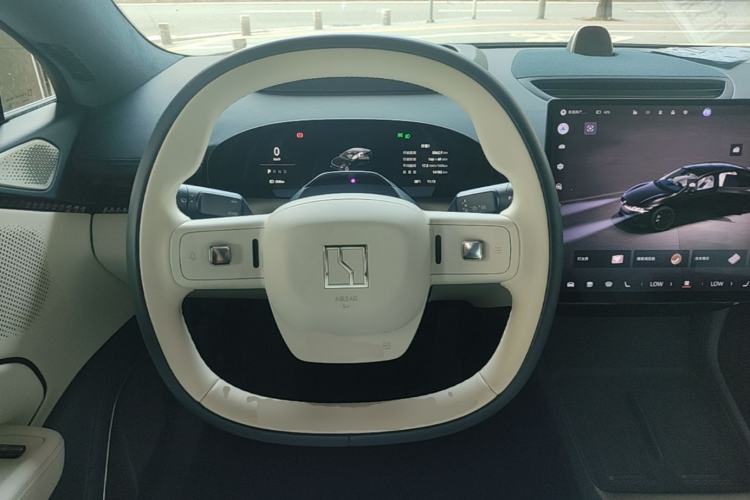 Used Zeekr 007 2025 Long-Range Rear-Wheel-Drive Intelligent Driving Version 100 kWh Steering Wheel
