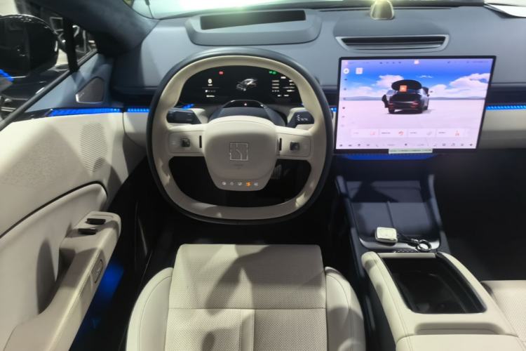 Used Zeekr 007 2025 Long-Range Rear-Wheel-Drive Intelligent Driving Version 100 kWh Steering Wheel