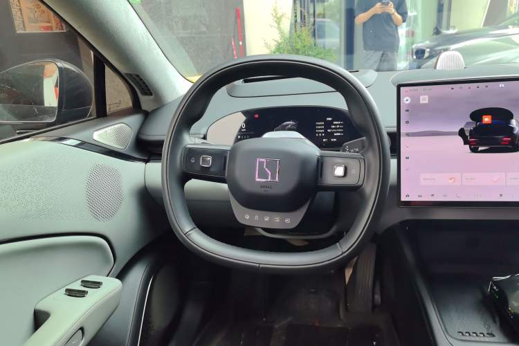 Used Zeekr 007 2025 Rear-Drive Intelligent Driving Version 75 kWh Steering Wheel