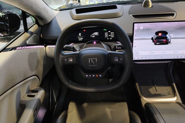 Used Zeekr 007 2025 Long-Range Rear-Wheel-Drive Intelligent Driving Version 100 kWh Steering Wheel
