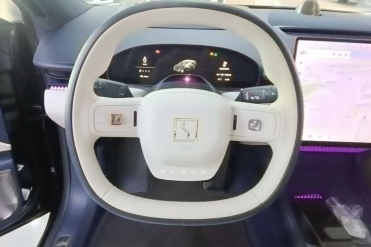 Used Zeekr 007 2025 Long-Range Rear-Wheel-Drive Intelligent Driving Version 100 kWh Steering Wheel